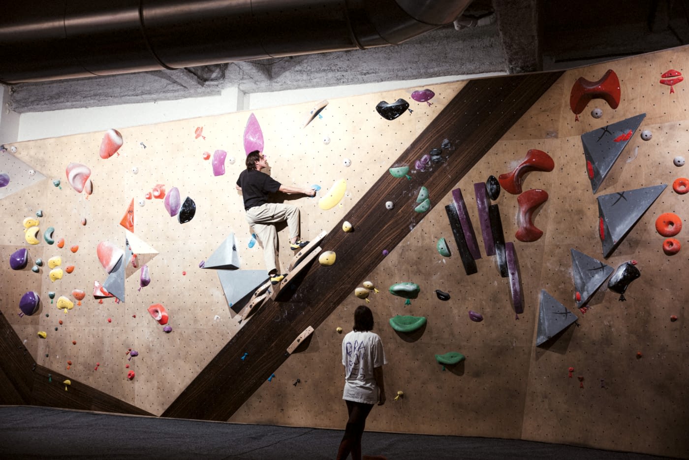Climbing District - Salle d'escalade à Paris - Buttes-Chaumont ©Arthur Delicque